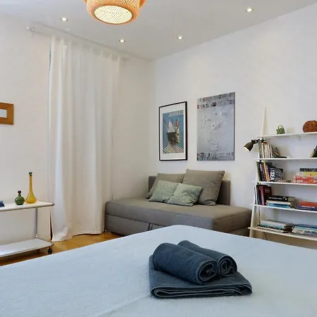 Lovely Rita's - Cosy In Center *