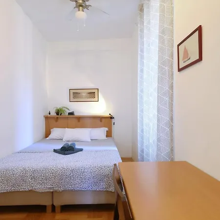 아파트 Lovely Rita's - Cosy In Center *