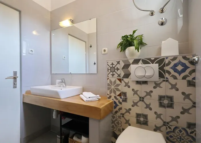 Lovely Rita's - Cosy In Center *