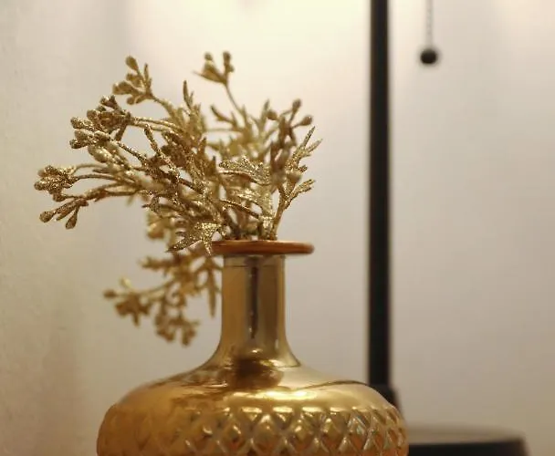 Lovely Rita's - Cosy In Center