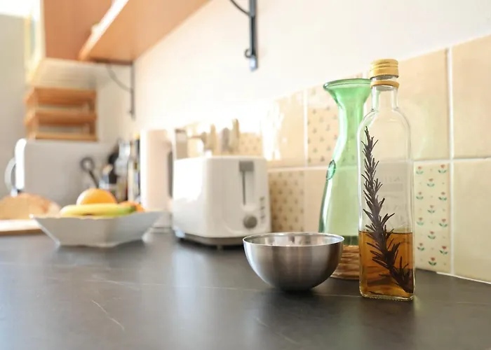 Lovely Rita's - Cosy In Center Szybenik